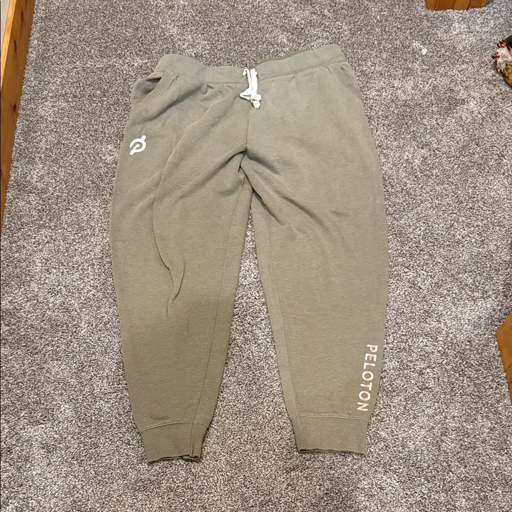 Peloton Kids Sweatpants in Sage